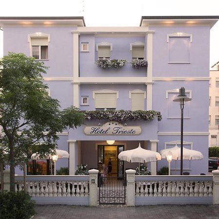 Hotel Trieste Cesenatico Esterno foto