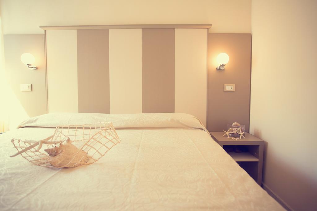 Hotel Trieste Cesenatico Camera foto