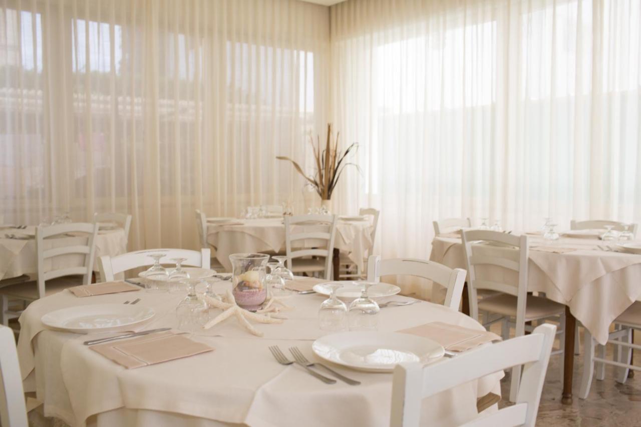 Hotel Trieste Cesenatico Esterno foto