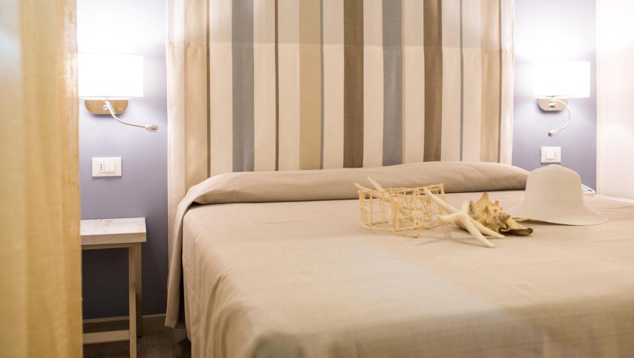 Hotel Trieste Cesenatico Camera foto